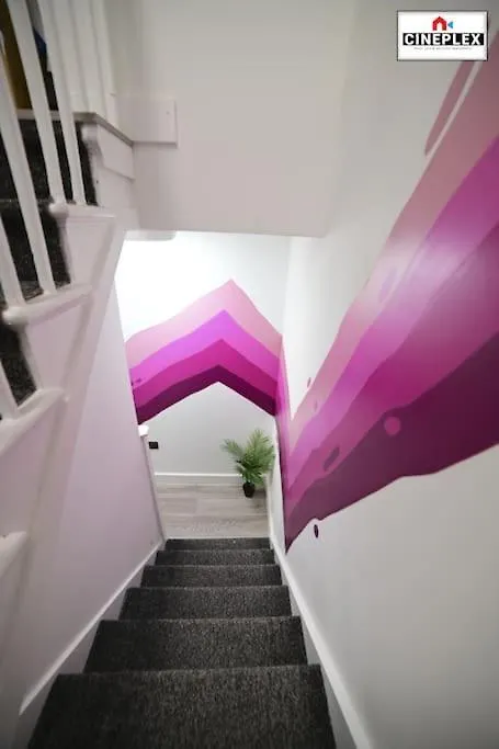 Cheerful 1Bed Studio Flat With Netflix And Wi-Fi By Cineplex Short Lets & Serviced Apartments London