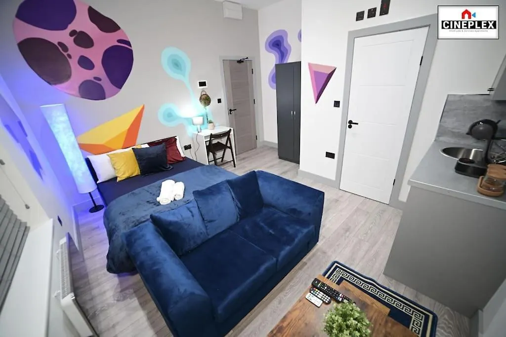 Cheerful 1Bed Studio Flat With Netflix And Wi-Fi By Cineplex Short Lets & Serviced Apartments London