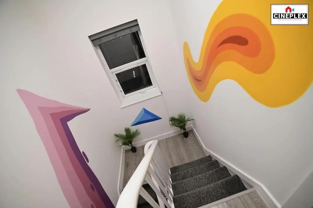 Cheerful 1Bed Studio Flat With Netflix And Wi-Fi By Cineplex Short Lets & Serviced Apartments London United Kingdom