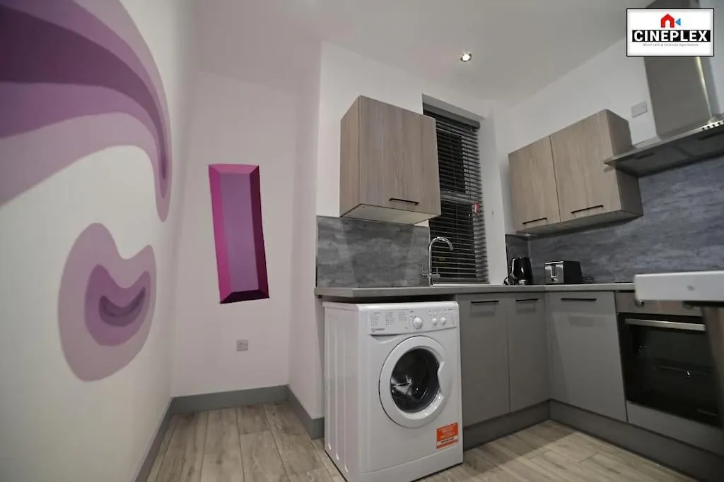 Cheerful 1Bed Studio Flat With Netflix And Wi-Fi By Cineplex Short Lets & Serviced Apartments London 0*,