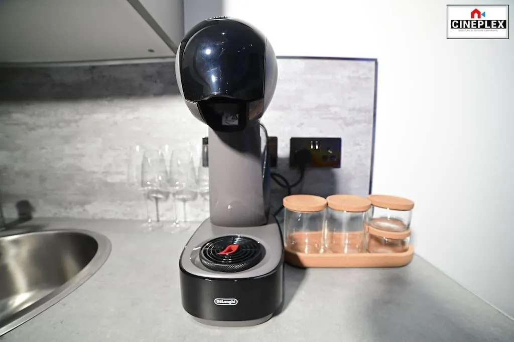 Cheerful 1Bed Studio Flat With Netflix And Wi-Fi By Cineplex Short Lets & Serviced Apartments London 0*,  United Kingdom