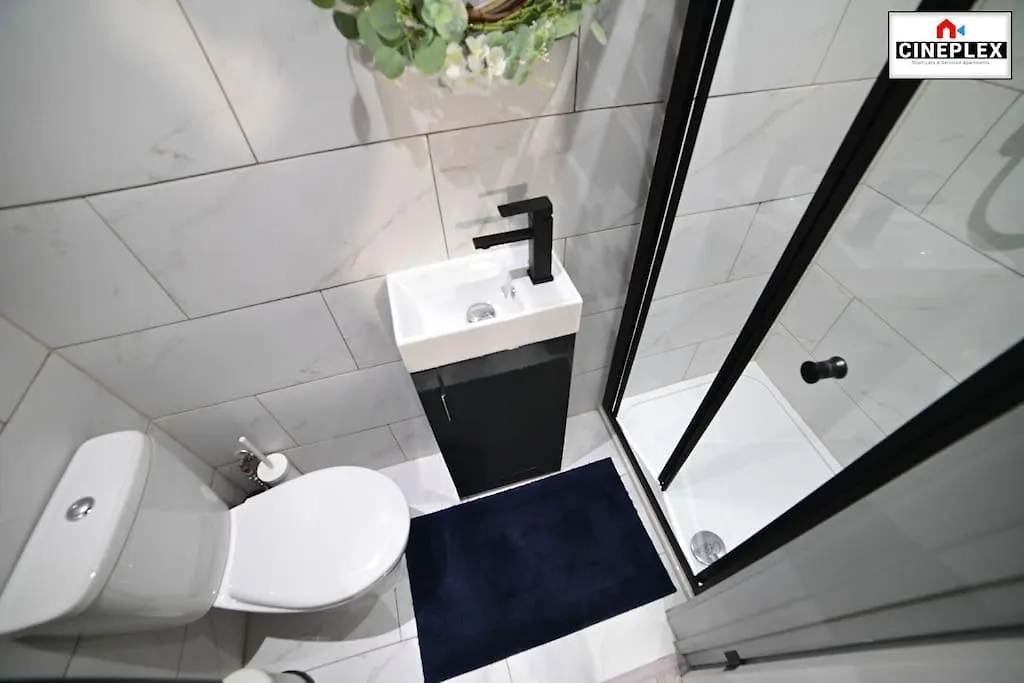 Cheerful 1Bed Studio Flat With Netflix And Wi-Fi By Cineplex Short Lets & Serviced Apartments London